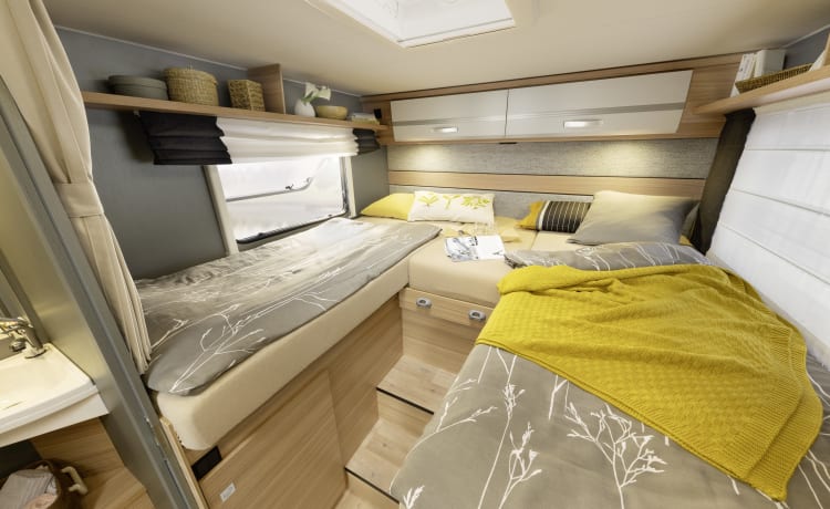 Trend 7057EB 1 – Dethleffs camper voor 2 t/m 4 personen