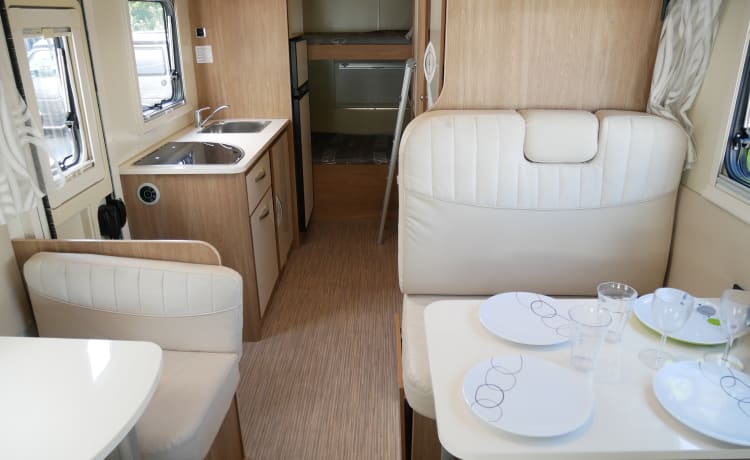 Rimor Alcove 7 persons seats- 6 berths