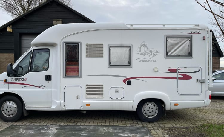 Mooie compacte camper 2/3 persoon