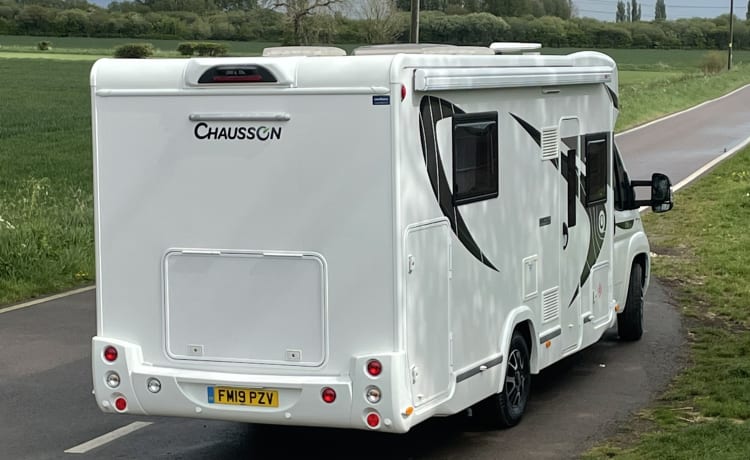 Archie the Automatic – 4 berth Chausson semi-integrated from 2019