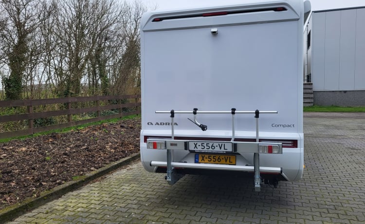 Compact DL – Zeer mooie en compacte camper (212 breed) nieuw van febr. 2024