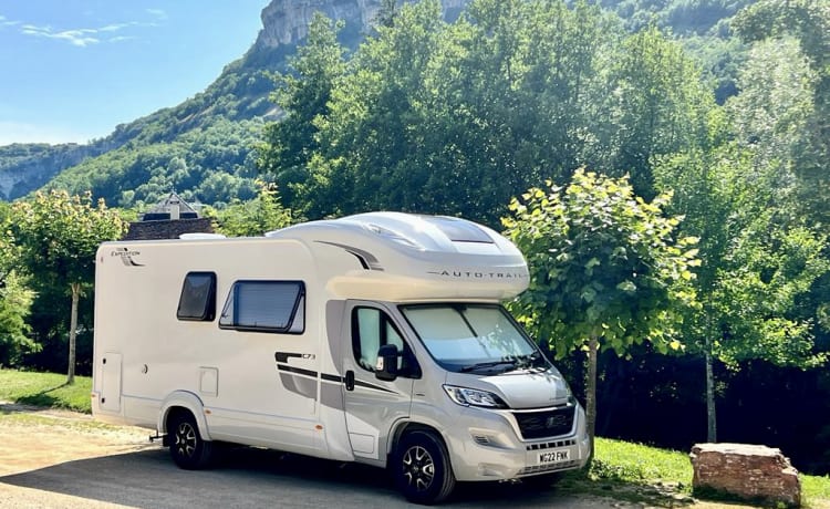 Winston  – 6 berth, 4 belt (2022)