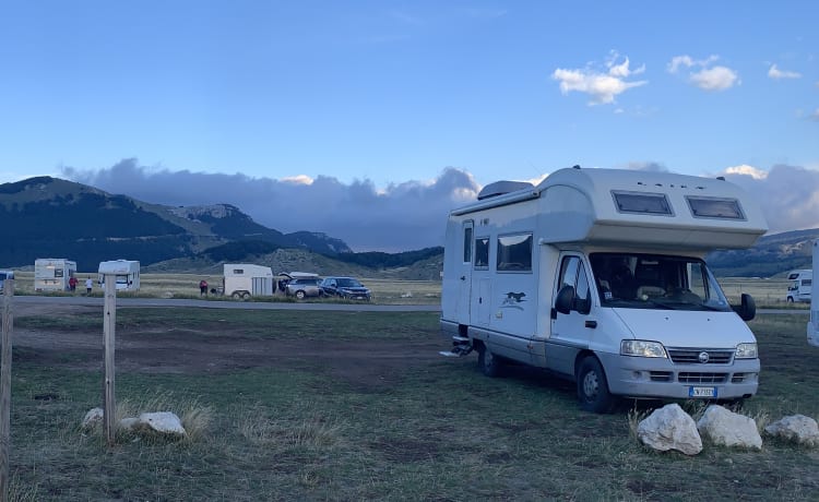 Rinus – Camping-car grenier Laika Ecovip 2.1