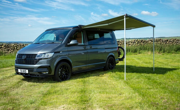 Rooby Doo – Luxuriöser, hochwertiger VW T6.1 Campervan mit 4 Schlafplätzen