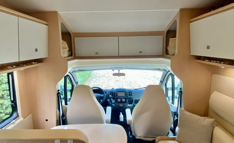 Luxury motorhome with air conditioning and separate sleeping area