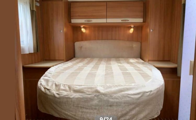 Rapido Camper with Queen Bed