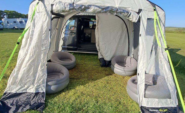 MYF - AMIE – 4 berth Volkswagen campervan from 2018