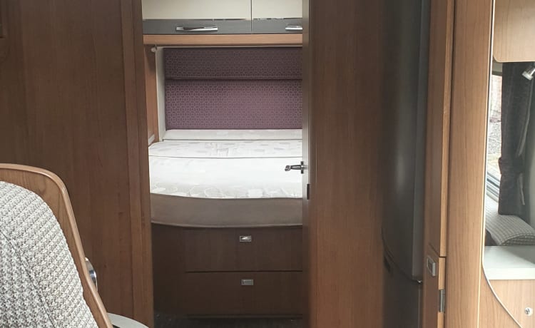 Audrey – Auto-Trail Frontier Comanche mit 6 Schlafplätzen von 2016