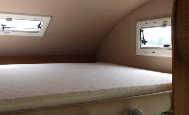 Superbrig 689TC – Fantastico famiglia camper 7 posti letto a castello Superbrig 689 TC