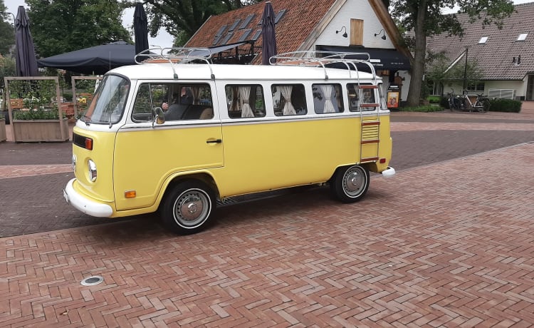 John Lemon – 6p Volkswagen bus uit 1984