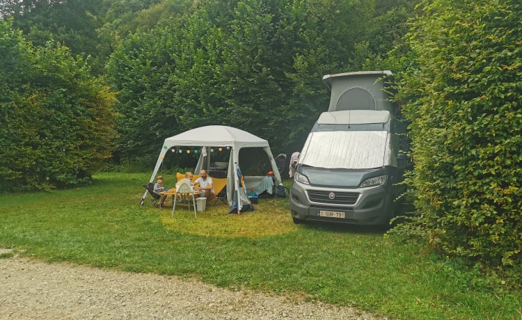 Wilfried – 4p zelfbouw Fiat campervan