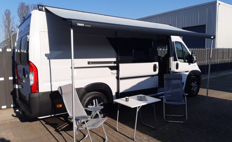 Adria – Camping-car Zgan Bus Adria Twin 640 SPX automatique euro 6 avec porte-vélo électrique