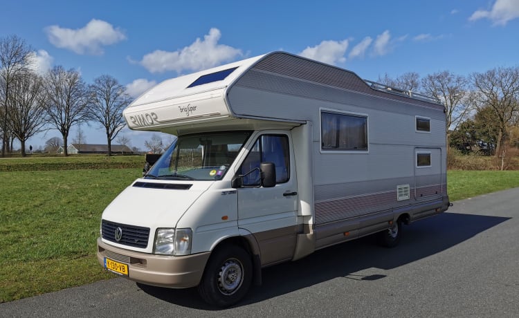 Spacious 6 person Rimor camper fully equipped.