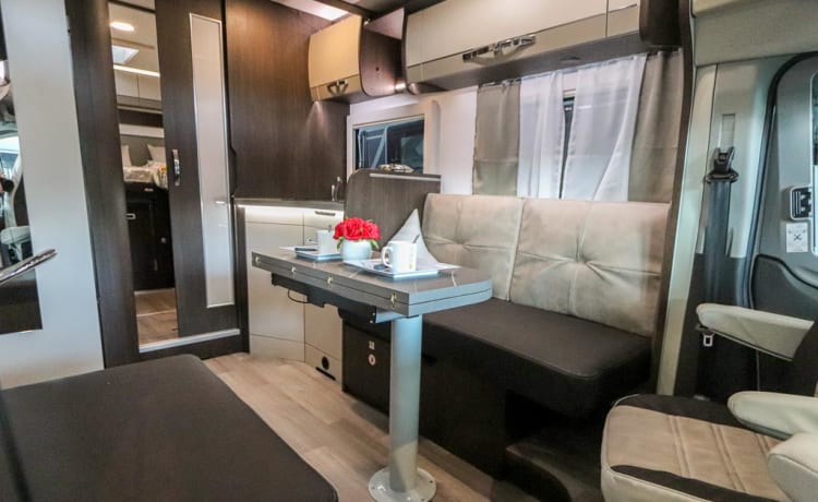 RILex – Mobil-home familial neuf (2023) pour 4 personnes, luxe Benimar.