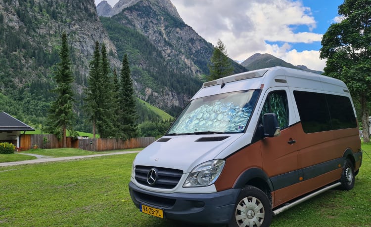 Copbus Rusty – Self-build camper for 2 people - Mercedes-Benz Sprinter 2007