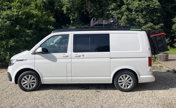 Clara – 4 Berth VW T6.1 Camper