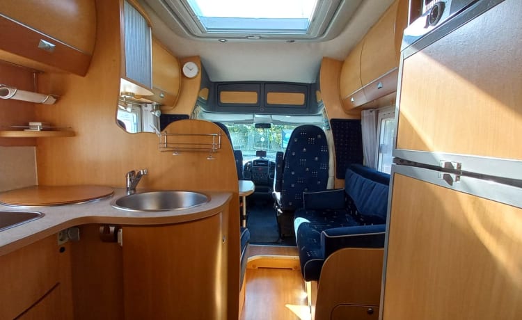 Camper challenger eden 602 super accogliente e spazioso