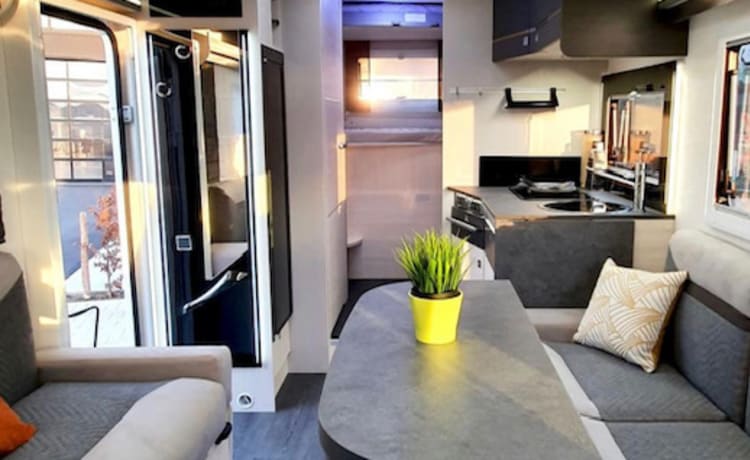 Chausson 720 Nordic edition semi intégral avec lit superposé arrière