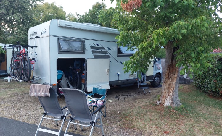 Camping-car familial spacieux et charmant pour 6 personnes