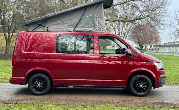 Sterling – Camper Volkswagen a 4 posti letto dal 2021