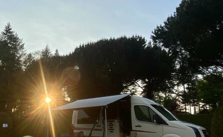 Home is where we park it! – Camper bus per 4 persone fresco, fresco e autosufficiente.