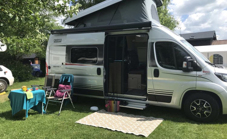 Brand new 4 p Bustner full-option campervan for the biggest adventures