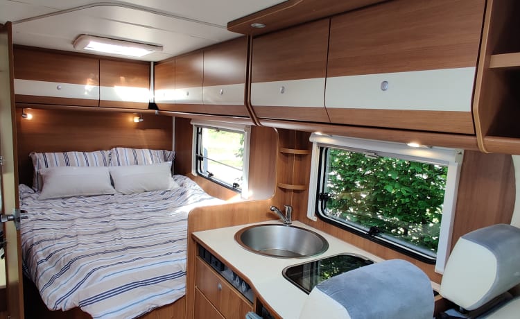 Beautiful, spacious and very nice camper for 2-4 people