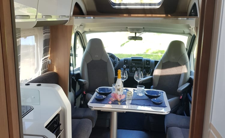 Adriaantje – LUXURY Camper mit QUEENSBETT 4 Pers