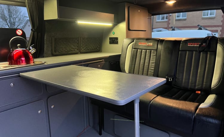 Heidlz – 4 berth Volkswagen campervan from 2011