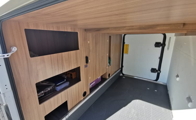 Modernes Sunliving-Wohnmobil, ideal für Familien oder Gruppen ab 4 Personen