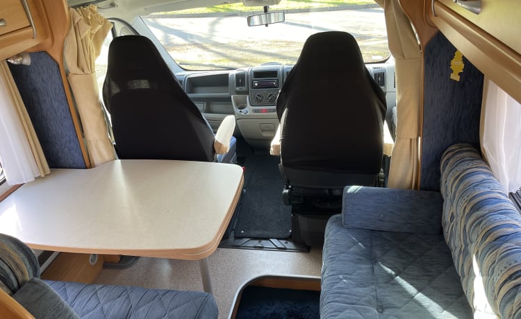 Flash – 4 berth Chausson semi-integrated from 2007