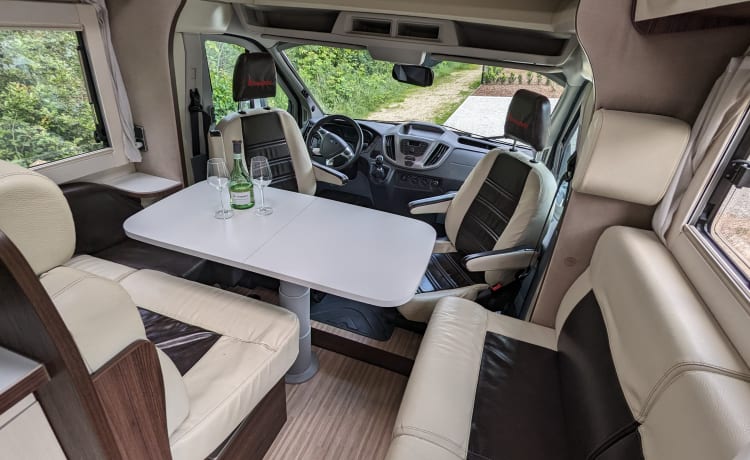 benimar 342 – Benimar alkoof camper voor 5 personen