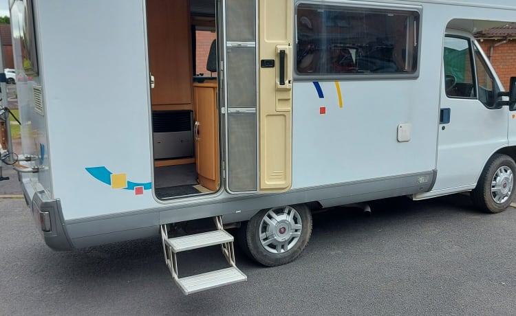 Homelyvan  – Balançoire Hymer