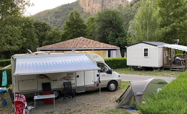 Comfortable retro touring camper.