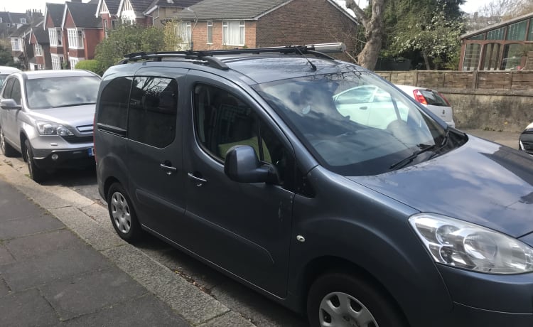 Percy the Peugeot – 2 berth Peugeot Partner Campervan from 2008