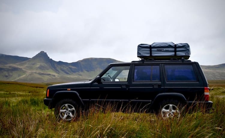 Jeep Cherokee 2.5L off grid