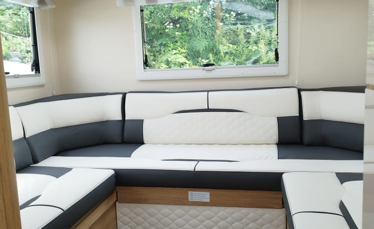 Brand New Roller Team Auto Roller 747, 6  Berth Luxury Motorhome