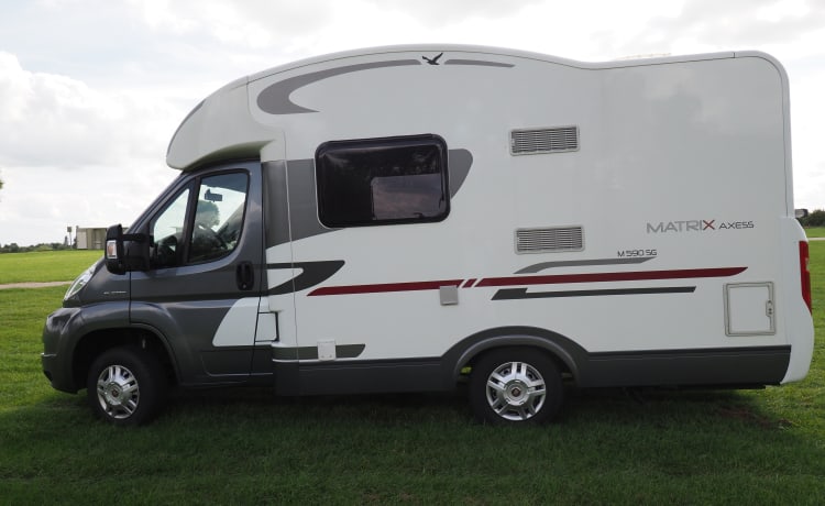 Bellissimo camper compatto ma spazioso ADRIA Matrix 590SG