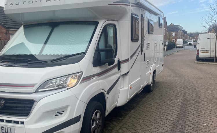 6 berth Fiat alcove from 2019