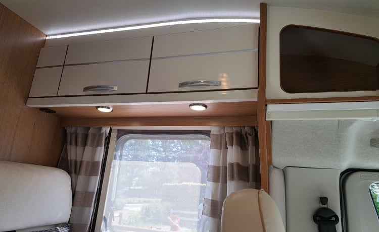 2p Rimor semi-integrated camper from 2017