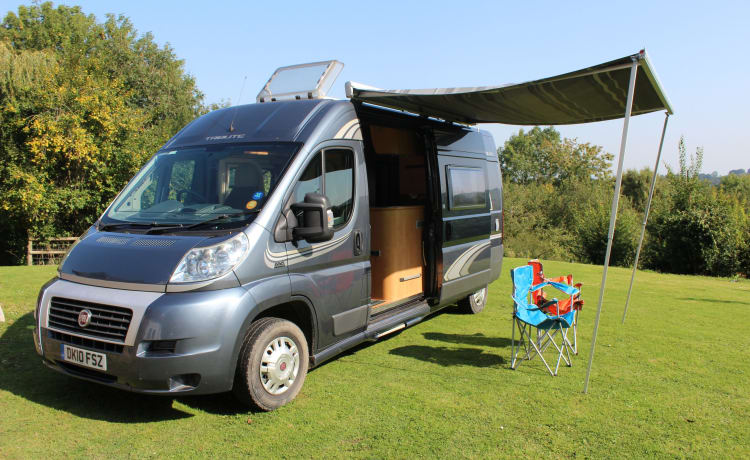 Free Camper – Easy to drive and park 