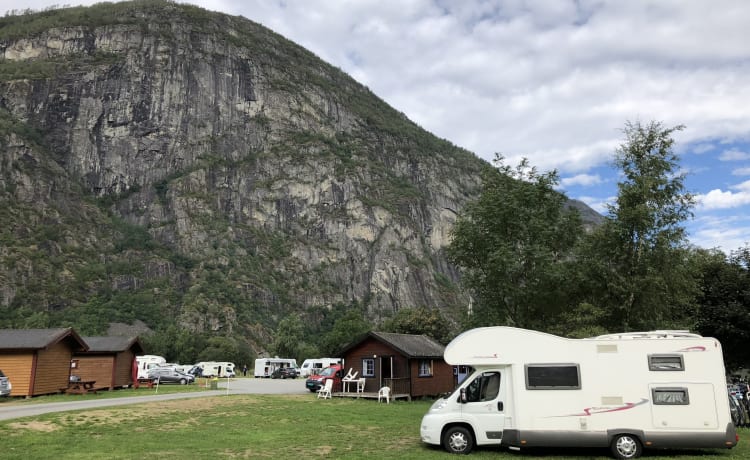 Ideale gezinscamper – Ampio e confortevole camper per famiglie per 6 persone