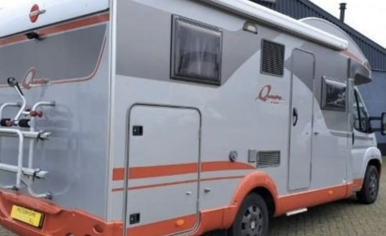 Beautiful Luxury Burstner Quadro 4 pers camper