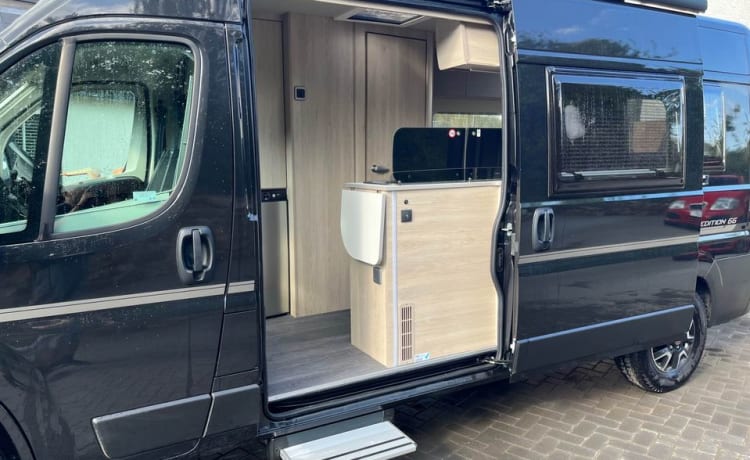 Lola – Autotrail-Wohnmobil mit 2 Schlafplätzen