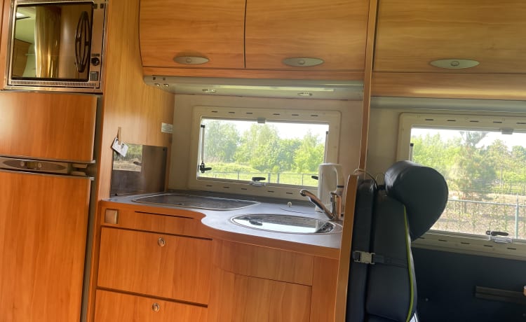 Familie camper – 5p Adria 660 SP Mansarda