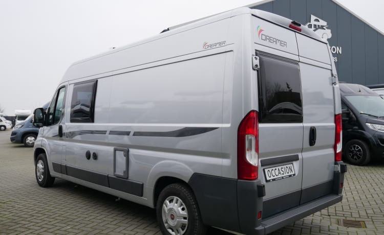 Dreamer D55 6 mtr, 4 slaap- 4 zitplaatsen, stapelbed, 6 mtr.