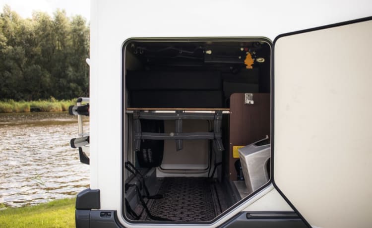 Mooie stijlvolle camper voor 4 personen