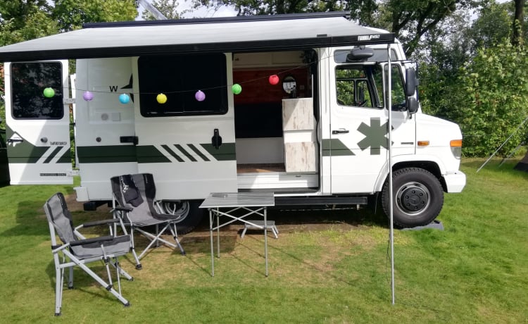 Stoere camperbus voor avonturiers!