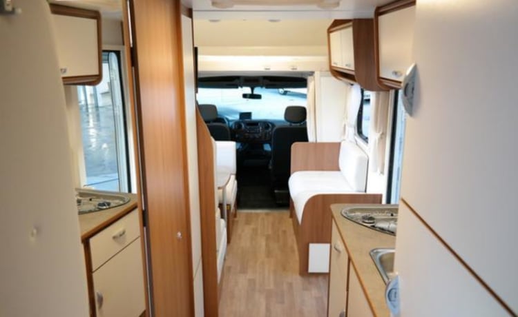 G-type – Ampio camper di lusso con tutti i possibili extra