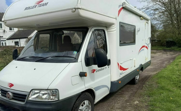 Gertie – Fiat Roller-team met 6 slaapplaatsen